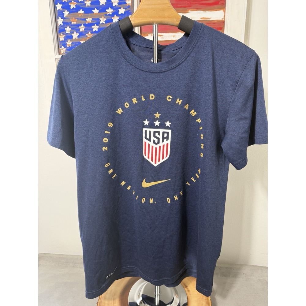 Nike USWNT 2019 World Champions T-Shirt Small Dri-FIT Navy Blue‎ Gold Soccer Tee